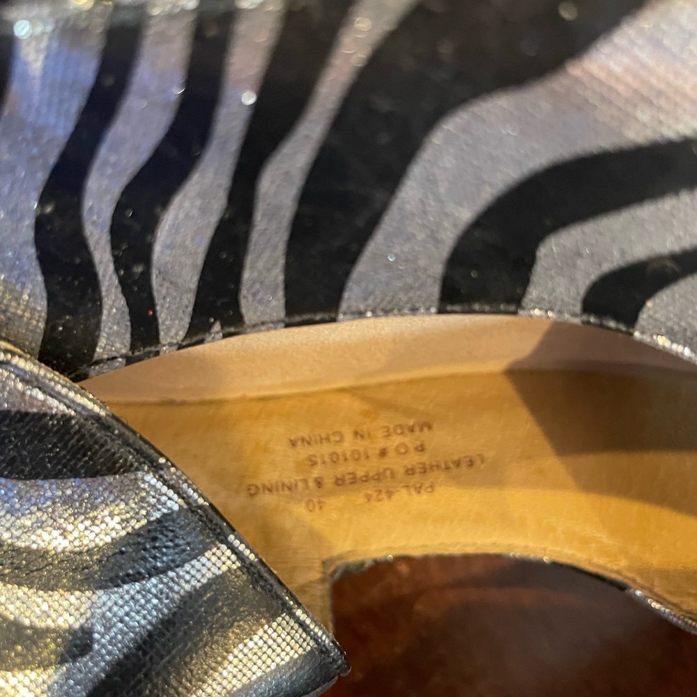 Alegria Black and Silver Patterned Mary Janes size 10 - Picture 3 of 8